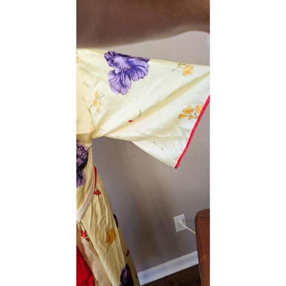 NWT Vintage Victoria's Secret GOLD Floral Long Nightgown & Kimono Robe Set Small - Picture 9 of 11